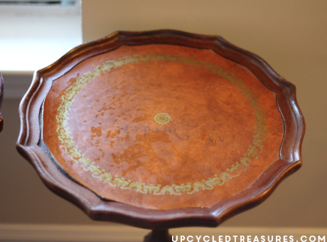 Have plant stands that aren't in the best shape? Check out these detailed updated DIY stenciled plant stands! UpcycledTreasures.com