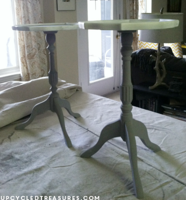 Have plant stands that aren't in the best shape? Check out these detailed updated DIY stenciled plant stands! UpcycledTreasures.com