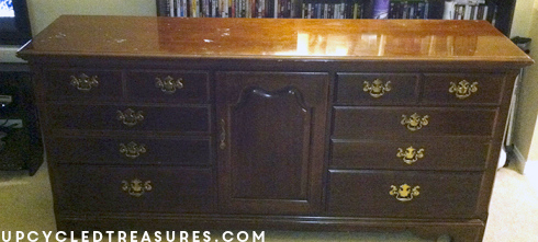 Oh My Goodness! If you are looking to add a coastal feel to your home you have to check out this DIY Coastal Cottage Dresser! UpcycledTreasures.com