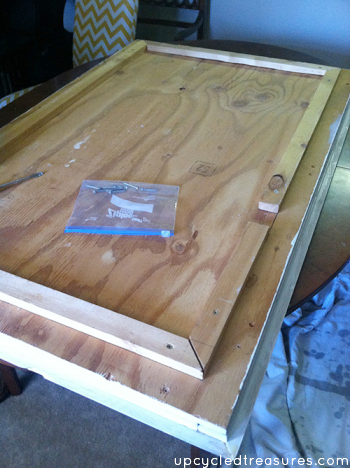 Love this idea! Paint wood shims different colors and then glue them down to create an interesting piece of wood shim artwork! upcycledtreasures.com