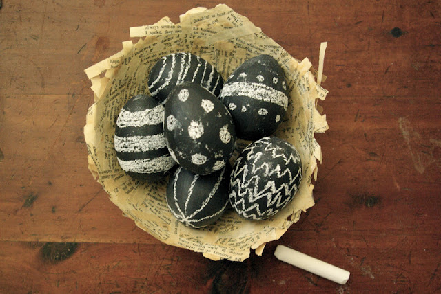 chalkboard-easter-eggs