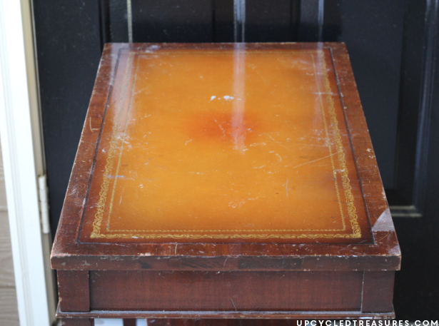 A thrifted side table gets a makeover using navy DIY chalk paint and a chevron stencil! Chevron Accent Table with DIY chalk paint. UpcycledTreasures.com