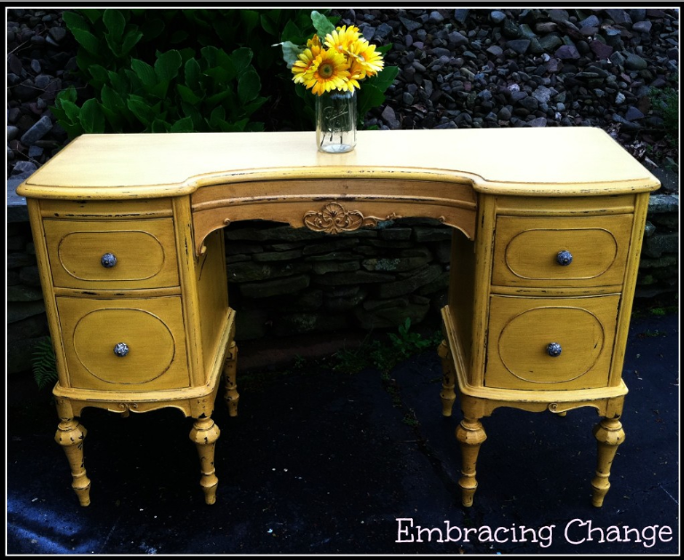 marigold-antique-vanity-makeover
