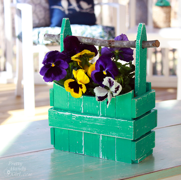 Picket Fence Planter Basket | Pretty Handy Girl