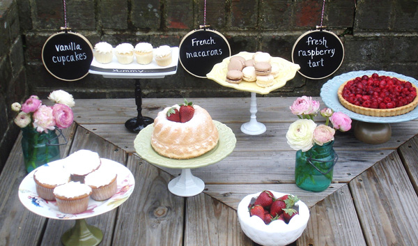 DIY_chalkboard-embroidery-hoops