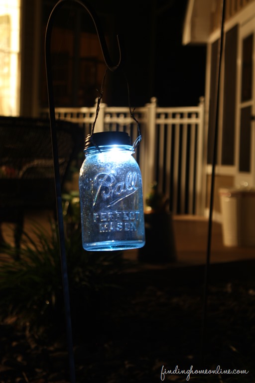 25 Creative Ways to Light up Mason Jars