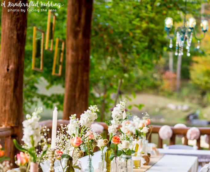 Have an old chandelier just sitting around? Well, turn that thrift shop chandelier into a DIY Mason Jar Chandelier! MountainModernLife.com