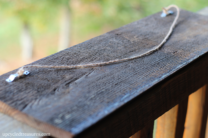 Looking for a thoughtful gift idea? See how easy it is to create this Family Established Monogram Wooden Sign using your Printer! MountainModernLife.com