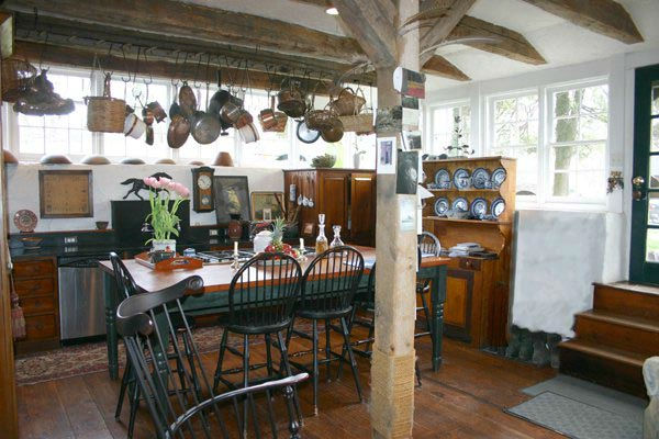 marley_and_me_house_kitchen