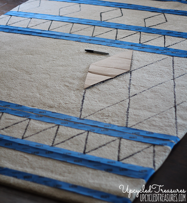 Can you believe this was done using a sharpie? Check out how you can create a DIY Sharpie Rug to match your very own style! UpcycledTreasures.com