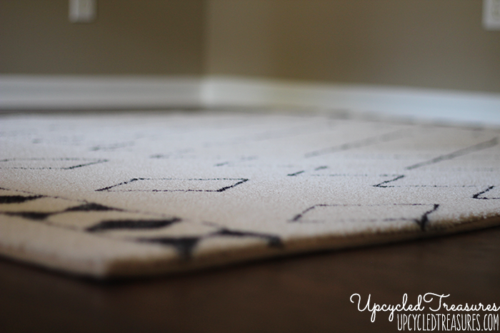 Can you believe this was done using a sharpie? Check out how you can create a DIY Sharpie Rug to match your very own style! UpcycledTreasures.com