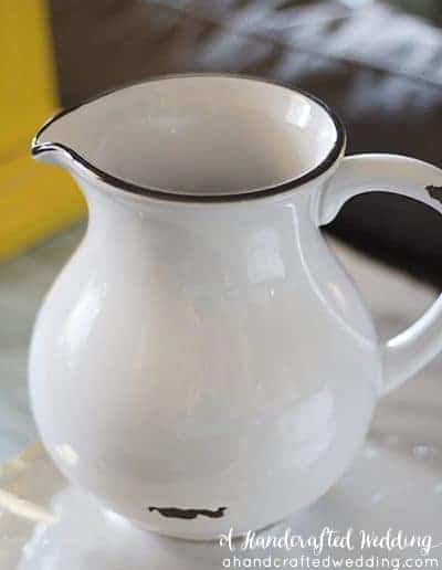 Check out this amazing Moss Covered Vase. Incorporate moss into an outdoor, rustic, romantic or woodland inspired wedding. MountainModernLife.com