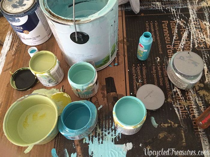 See how easy it is to make a giant chalkboard using DIY chalkboard paint which can be used in a home office, play room, or kitchen! MountainModernLife.com See how easy it is to make a giant chalkboard using DIY chalkboard paint which can be used in a home office, play room, or kitchen! MountainModernLife.com