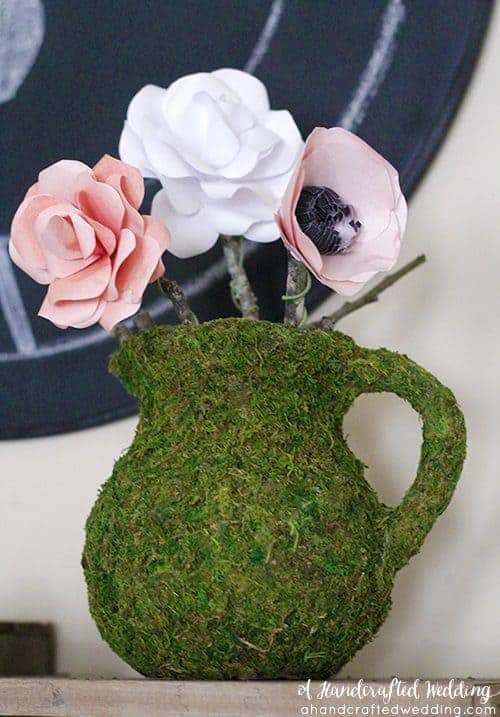 Check out this amazing Moss Covered Vase. Incorporate moss into an outdoor, rustic, romantic or woodland inspired wedding. MountainModernLife.com