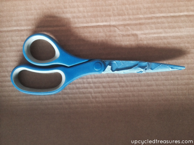 diy-gold-scissors-before-photo-upcycledtreasures
