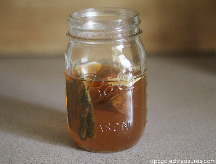 PINNING this for later! See how easy it is to make new wood look old by using household items to create an a non-toxic homemade stain. upcycledtreasures.com