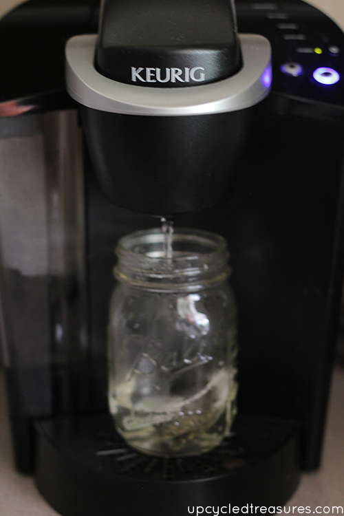 PINNING this for later! See how easy it is to make new wood look old by using household items to create an a non-toxic homemade stain. upcycledtreasures.com