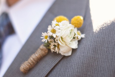 Planning a rustic, vintage, or woodland inspired wedding? Take a look at these 25 Rustic Boutonniere Ideas.