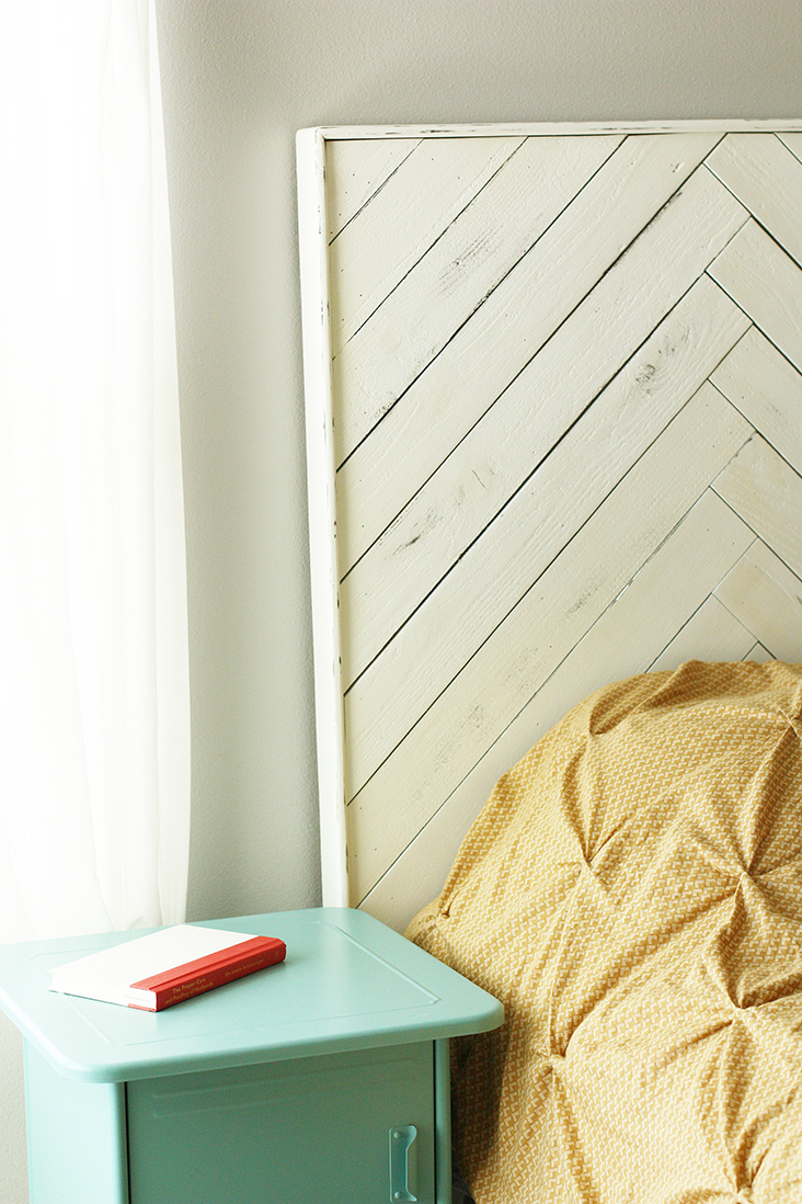 diy-herringbone-headboard-sewmuchado