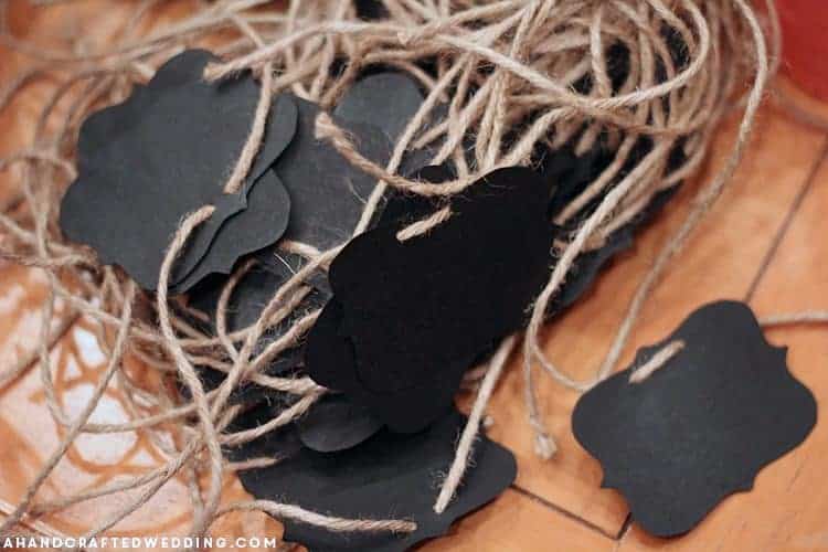 Looking to decorate the beverage containers for your wedding? Check out these amazing DIY Drink Tags + FREE Printable | MountainModernLife.com