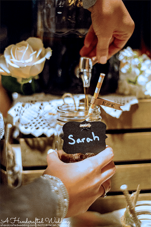 Looking to decorate the beverage containers for your wedding? Check out these amazing DIY Drink Tags + FREE Printable | MountainModernLife.com