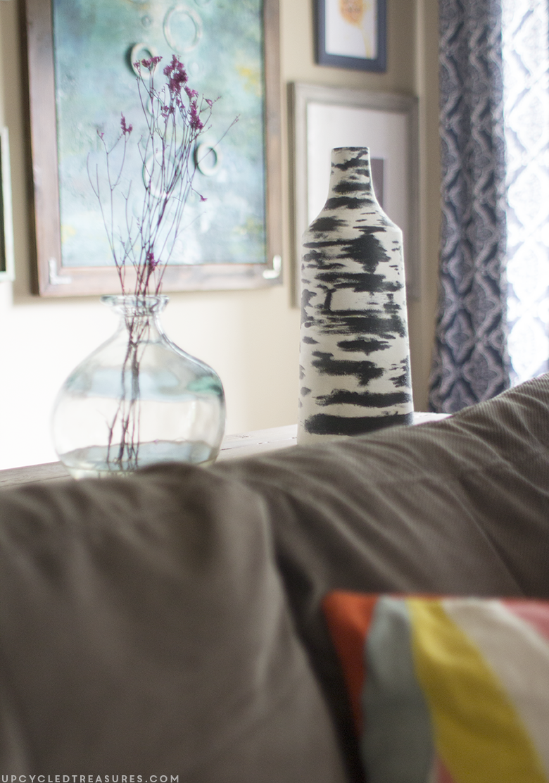 Upcycled Painted Vase | upcycledtreasures.com