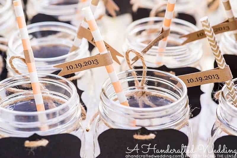 Looking to decorate the beverage containers for your wedding? Check out these amazing DIY Drink Tags + FREE Printable | MountainModernLife.com