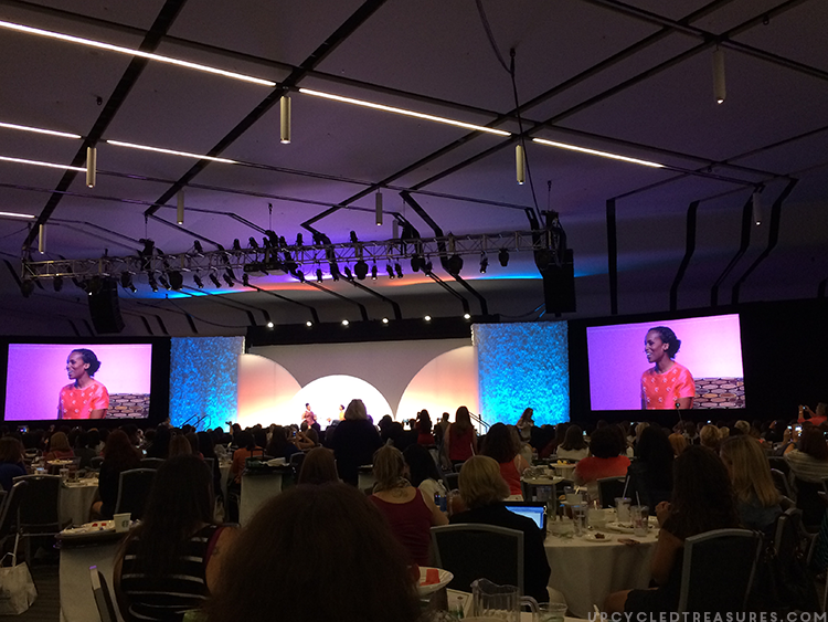 I'm definitely doing some of these! Have old glade candle jars lying around? Check out these creative ways to upcycle candle Jars | UpcycledTreasures.com