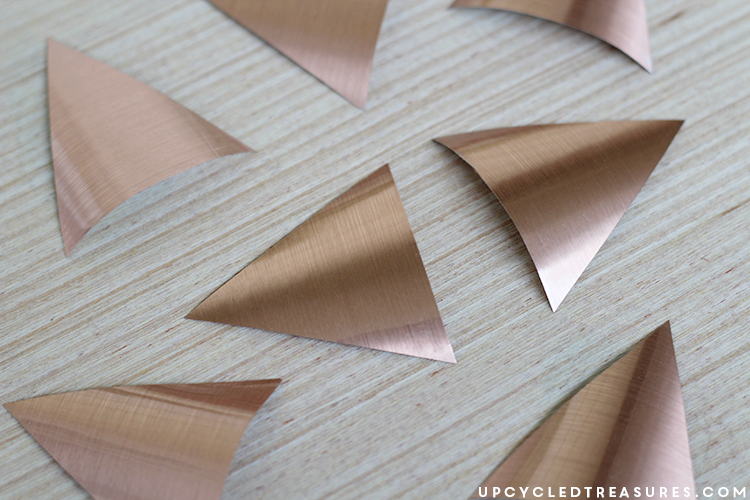 Have those Terra Cotta Pots just lying around? Come check out how to Decorate Terra Cotta Pots using Contact Paper! UpcycledTreasures.com