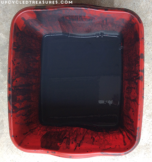 This is such a neat and fun idea! Take a look at how you can easily make lace curtains using upcycled table runners! MontainModernLife.com