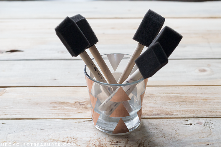 I'm definitely doing some of these! Have old glade candle jars lying around? Check out these creative ways to upcycle candle Jars | UpcycledTreasures.com