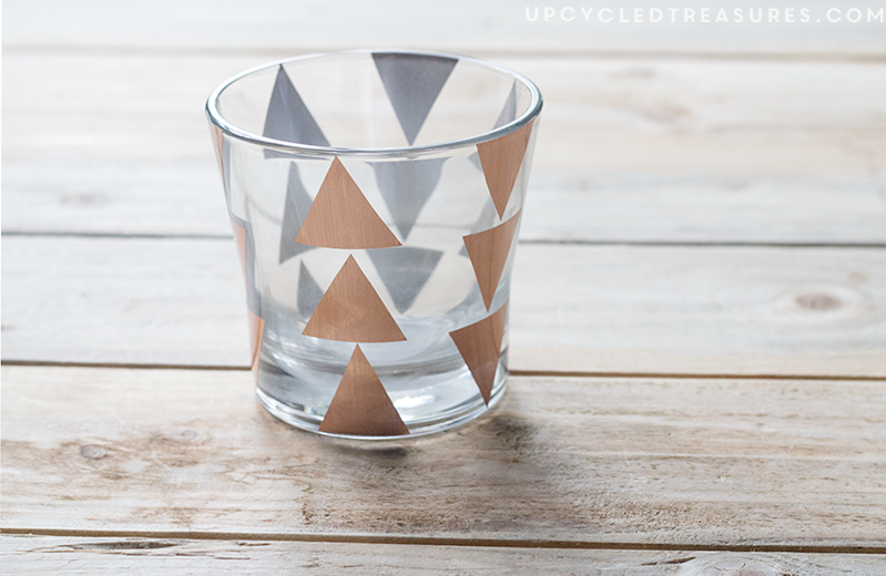 I'm definitely doing some of these! Have old glade candle jars lying around? Check out these creative ways to upcycle candle Jars | UpcycledTreasures.com