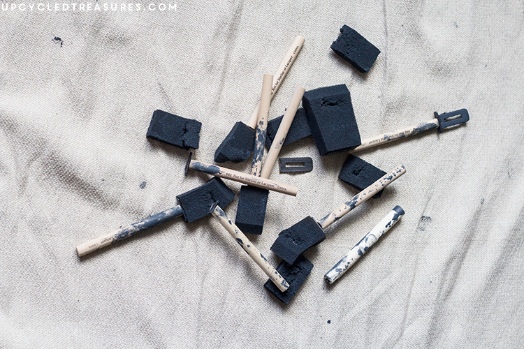 DIY Painted Rug upcycledtreasures.com