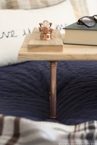 See how easy it is to create this rustic modern copper pipe tray, perfect for your laptop or breakfast in bed! MountainModernLife.com