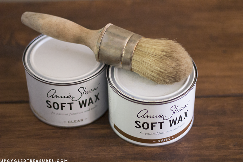 Ever thought about using Chalk Paint? If so check out this examination of its uses on these Upcycled Coffee Tables! UpcycledTreasures.com