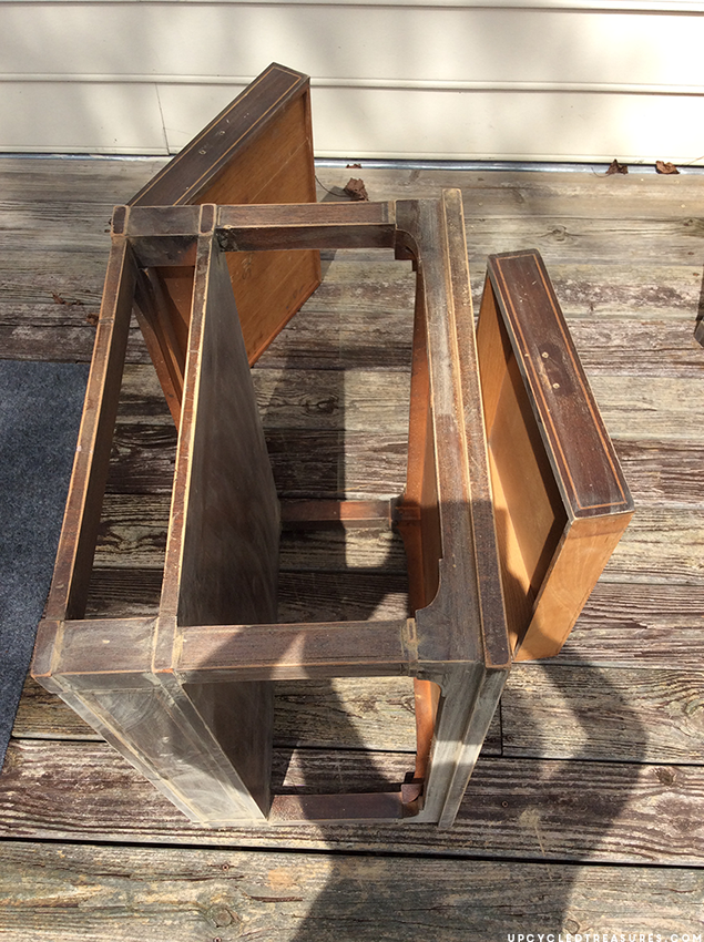 Ever thought about using Chalk Paint? If so check out this examination of its uses on these Upcycled Coffee Tables! UpcycledTreasures.com