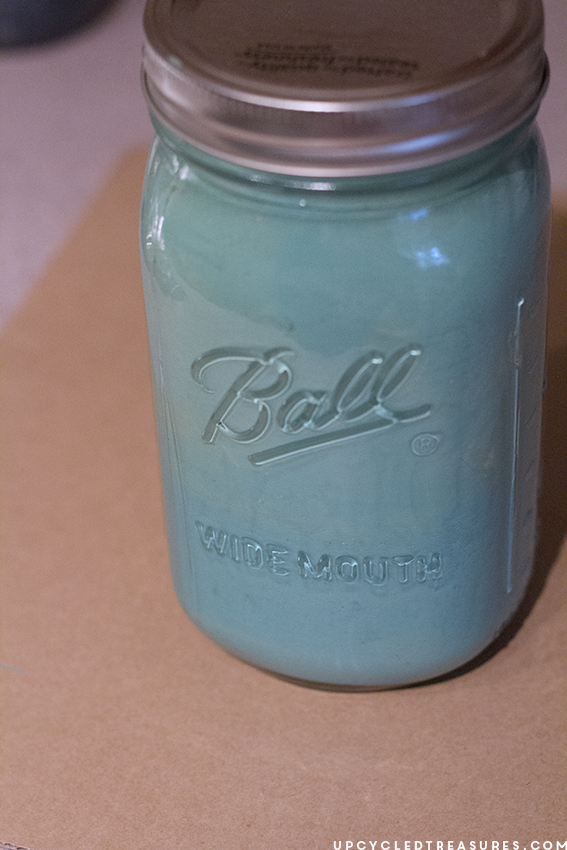 Ever thought about using Chalk Paint? If so check out this examination of its uses on these Upcycled Coffee Tables! UpcycledTreasures.com