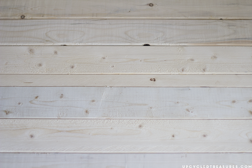 Ever thought about using Chalk Paint? If so check out this examination of its uses on these Upcycled Coffee Tables! UpcycledTreasures.com