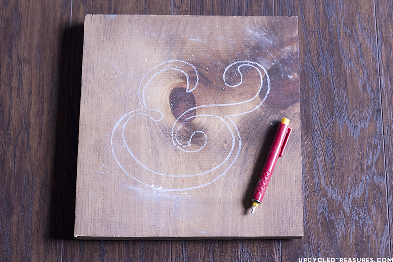 How to create DIY Ampersand Wall Art Using Thumbtacks! MountainModernLife.com