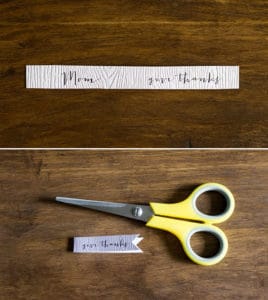 Check out how you can create a simple and rustic Give Thanks place setting for Thanksgiving. MountainModernLife.com