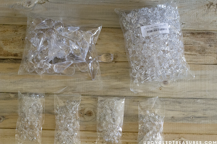 See how easy it is to create a vintage-inspired chandelier from a thrifted light fixture using spray paint and acrylic crystals! mountainmodernlife.com See how easy it is to create a vintage-inspired chandelier from a thrifted light fixture using spray paint and acrylic crystals! mountainmodernlife.com