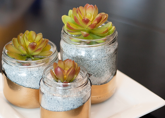 upcycled-glass-jar-planter