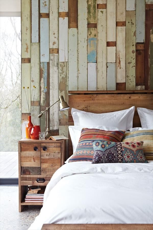 20 Modern Rustic Bedroom Retreats | upcycledtreasures.com