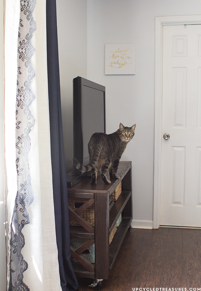 PINNING this for later! See how easy it is to make new wood look old by using household items to create an a non-toxic homemade stain. upcycledtreasures.com