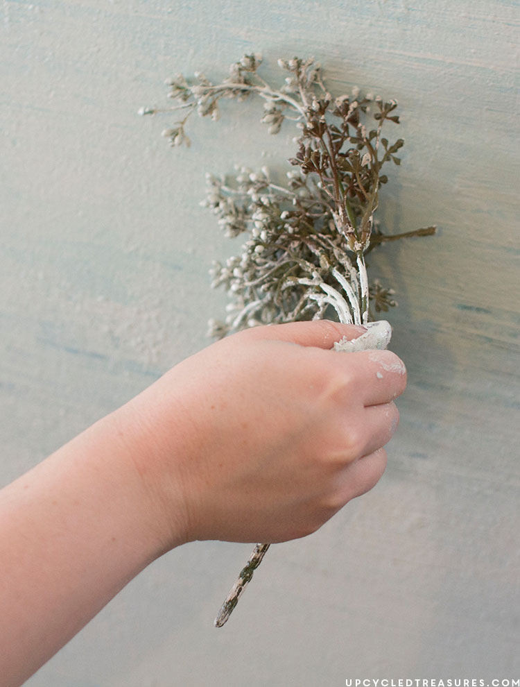 adding-texture-to-diy-painting-upcycledtreasures