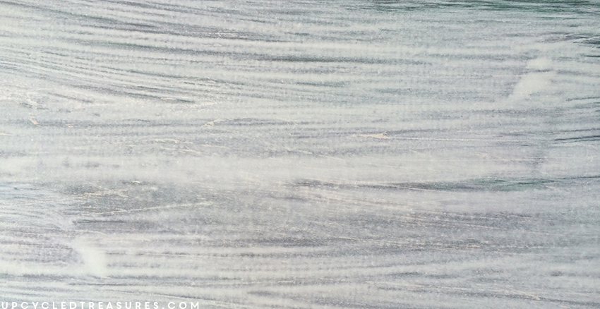 white-wash-board-for-diy-wooden-sign-upcycledtreasures