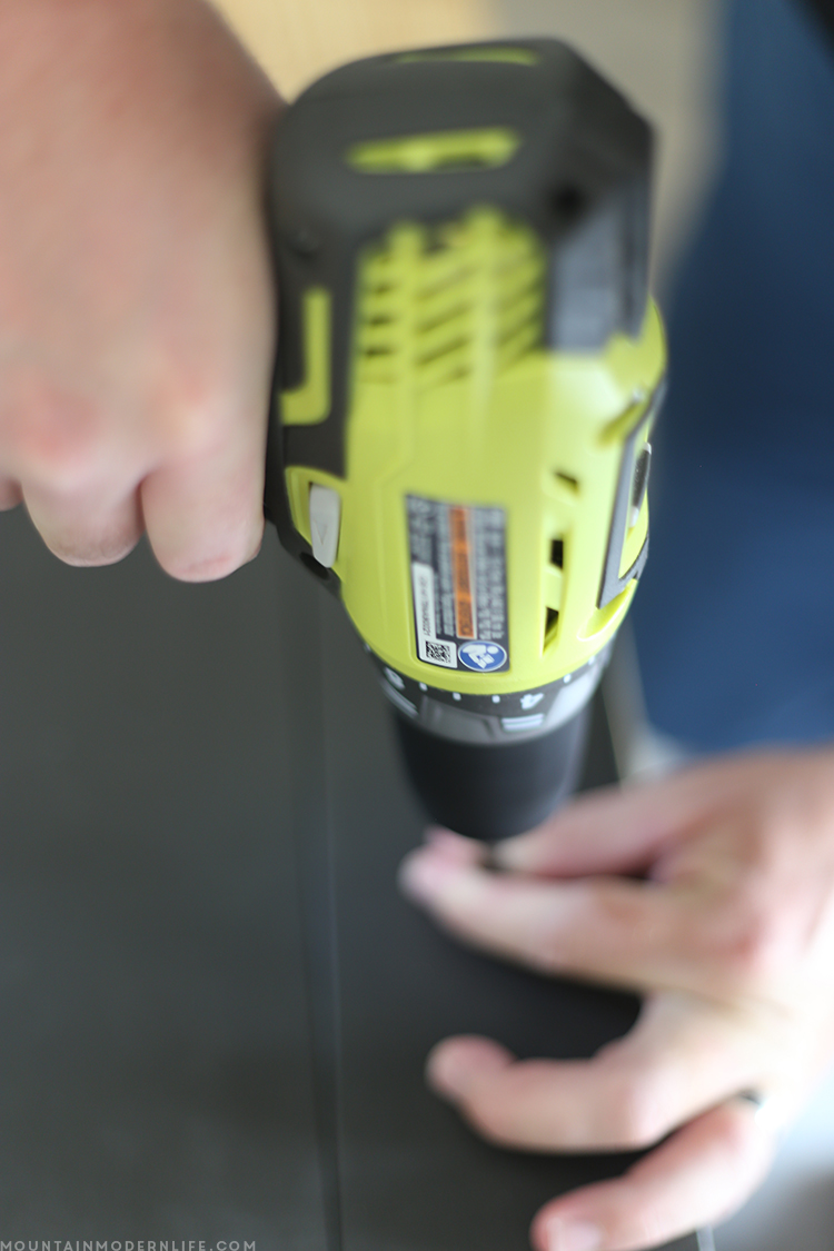 diy-coffee-mug-holder-mountainmodernlife.com