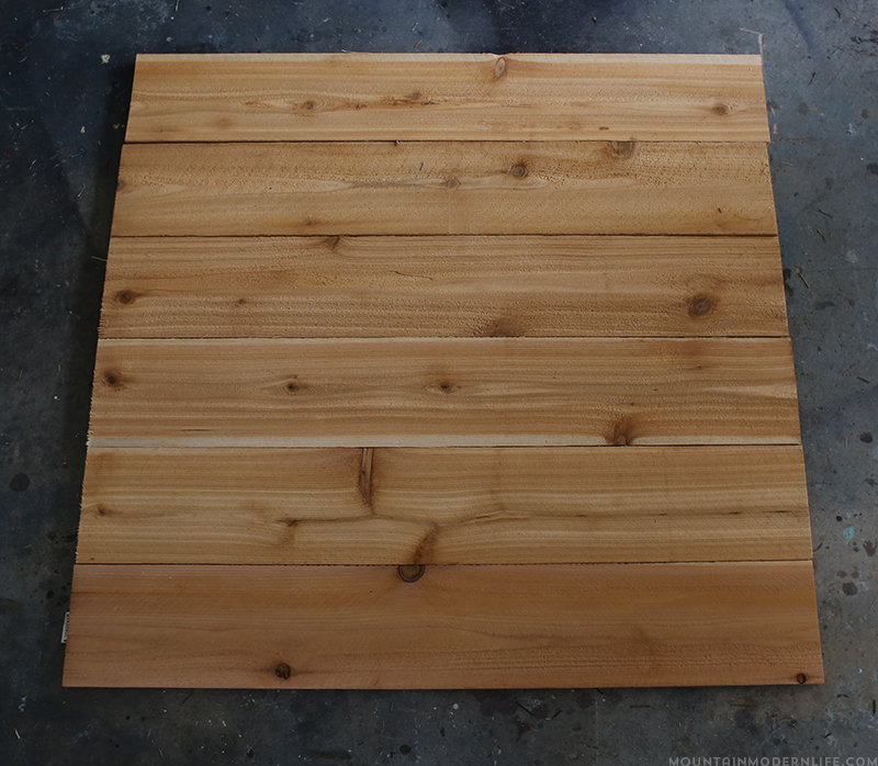 Create a family established Farm Fresh Christmas Trees sign that you can enjoy during the holidays! MountainModernLife.com