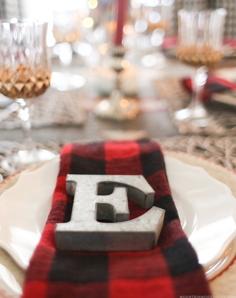 Come see how old and new are combined to create this cozy, cabin-Inspired Christmas Tablescape. MountainModernLife.com Come see how old and new are combined to create this cozy, cabin inspired Christmas tablescape. MountainModernLife.com