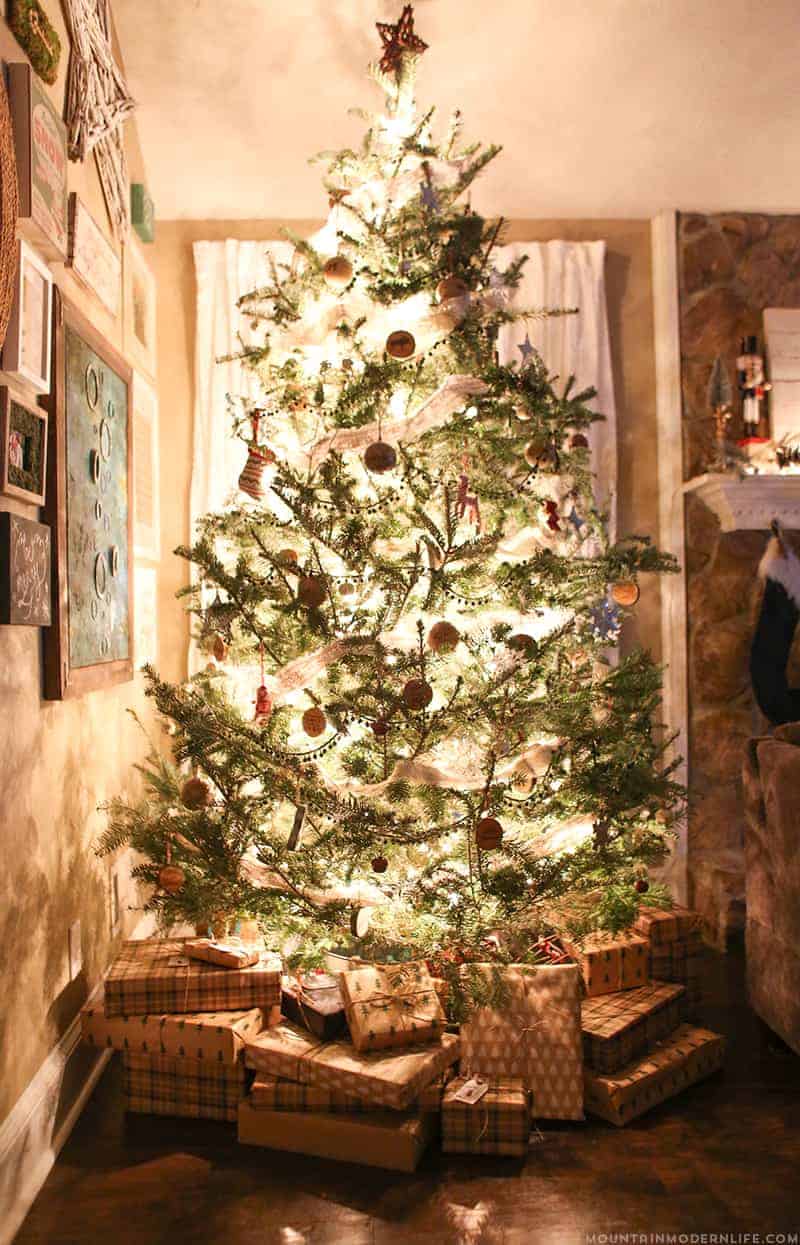 30 HQ Pictures Cheap Rustic Christmas Decorations / Source : pinterest